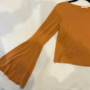 LA Hearts Bell Sleeve Cropped Top size L